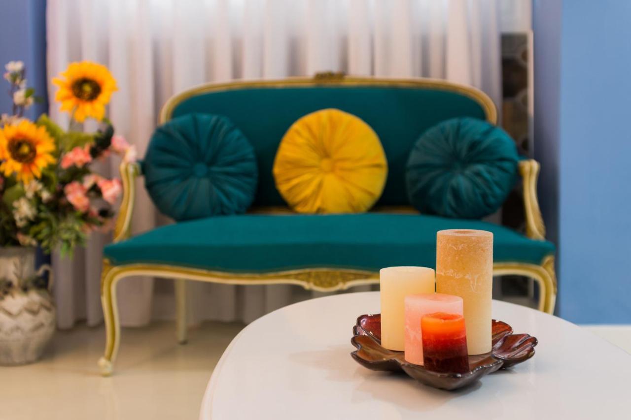 Wonderful Renovated Apartment With Private Patio Athen Eksteriør billede