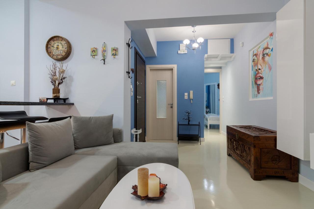 Wonderful Renovated Apartment With Private Patio Athen Eksteriør billede